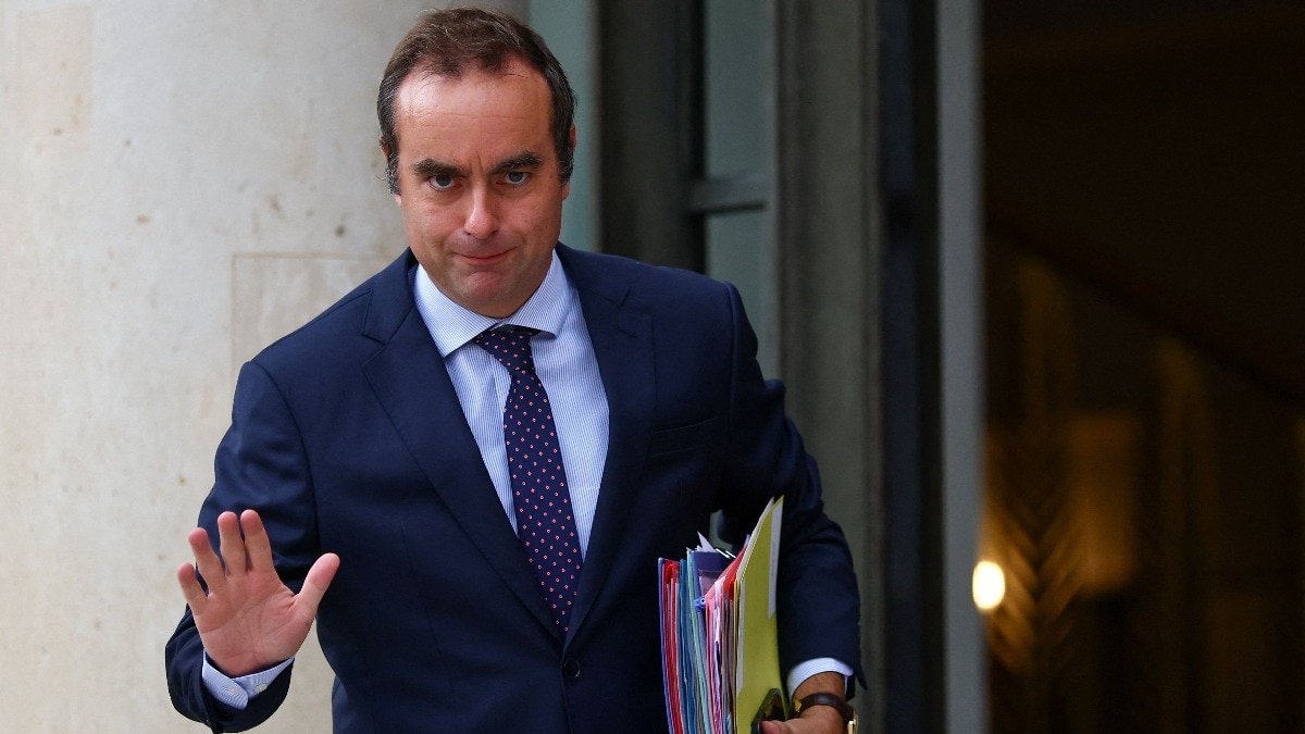 इमैनुएल मैक्रों ने रक्षा मंत्री सेबास्टियन लेकोर्नू को प्रधानमंत्री नियुक्त किया. (Photo: Reuters)